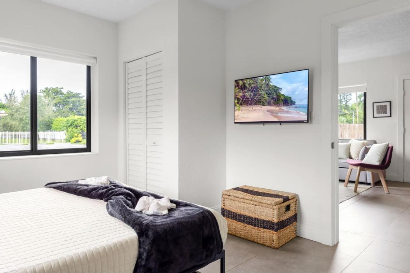 Apartment Free Parking With Wifi At Biscayne Park *